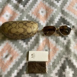 Coach aviator sunglasses HC7003